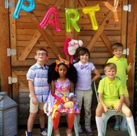 Jaxon Rose Moore on set of 