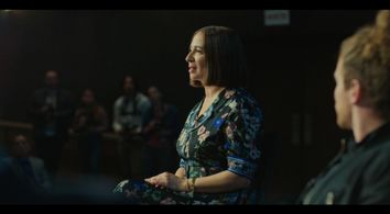 Will Westwater and Maya Rudolph in Loot