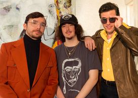 On set of IN THE VALLEY OF THE MOON