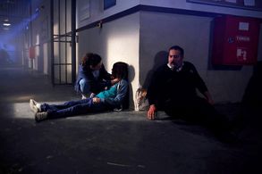 Ceren Moray and Hüseyin Turunç in The Yard: 41.Bölüm (2019)