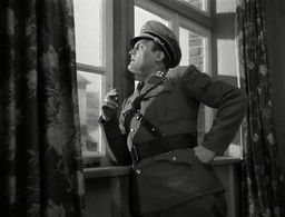 Alfred Schieske in Odette (1950)