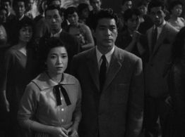 Hiroshi Koizumi and Setsuko Wakayama in Godzilla Raids Again (1955)