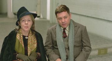 Liù Bosisio and Paolo Villaggio in Fantozzi 2 (1976)