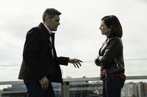 Roberto Enríquez and Marian Álvarez in Todo por el juego (2018)