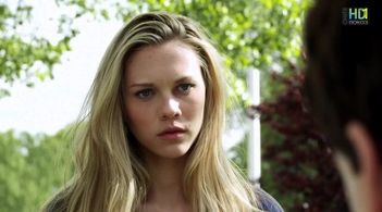 Kelcie Stranahan in Last Hours in Suburbia (2012)