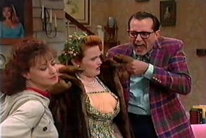 Charlotte Booker, Stephen C. Bradbury, and Susan Cella in Hi Honey, I'm Home (1991)