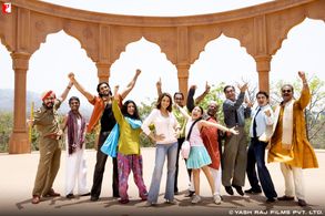 Madhuri Dixit, Jugal Hansraj, Akhilendra Mishra, Vinay Pathak, Yashpal Sharma, Konkona Sen Sharma, Ranvir Shorey, Kunal 