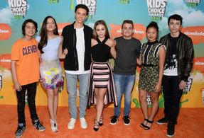 Cast Bella and the Bulldogs Kids's Choice Awards 2016 Orange Carpet (March 12, 2016)