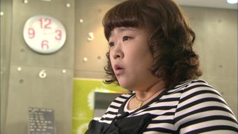 Hong Yoon Hwa in Mischievous Kiss (2010)