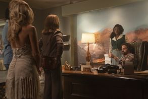 Ophelia Lovibond, Idara Victor, Jake Johnson, Jessica Lowe, and Oscar Montoya in Minx (2022)