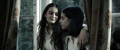 Mariam Bokeria and Lika Babluani in In Bloom (2013)