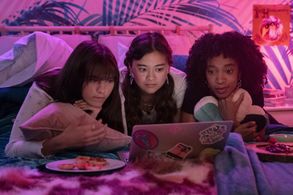 Still of Nathanya Alexander, Chloe East, & Lukita Maxwell in Generation