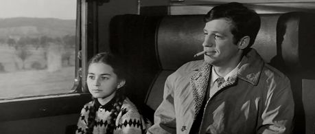 Jean-Paul Belmondo and Sylviane Margollé in A Monkey in Winter (1962)