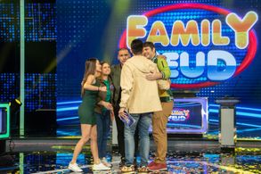 Benj Basa, Kiel Rodriguez, Julie Lee, and Gayle Valencia in Family Feud Philippines (2022)