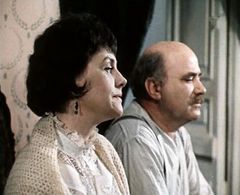 Nina Agapova and Dmitriy Masanov in O druzyakh-tovarishchakh (1970)