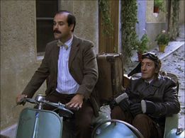 Luis Ciges and Antonio Resines in Amanece, que no es poco (1989)