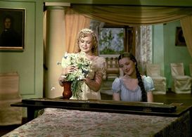 Svetlana Nemolyaeva and Ariadna Shengelaia in Yevgeni Onegin (1959)