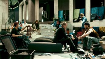 Matias Varela, Clemens Schick, Edgar Ramírez, Jeb Corliss, Luke Bracey, and Tobias Santelmann in Point Break (2015)