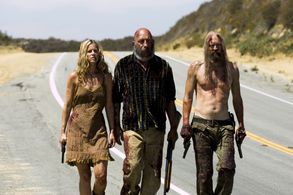Sid Haig, Sheri Moon Zombie, and Bill Moseley in The Devil's Rejects (2005)