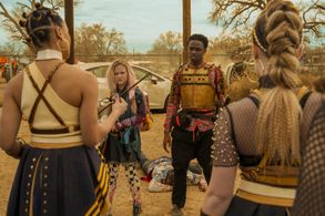 Austin Crute and Alyvia Alyn Lind in Daybreak (2019)