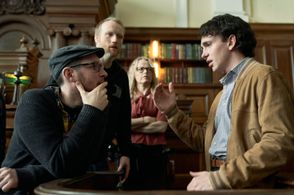 Lewis Arnold and Laurie Kynaston in Des (2020)