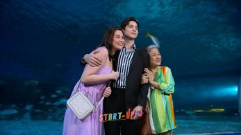 Gina Alajar, Bea Alonzo, and Alden Richards in Start-Up Ph (2022)