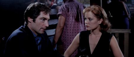 Carey Lowell and Timothy Dalton in Licence to Kill (1989)