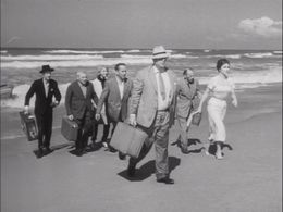 Humphrey Bogart, Peter Lorre, Ivor Barnard, Jennifer Jones, Gina Lollobrigida, Robert Morley, and Marco Tulli in Beat th