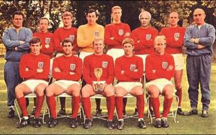 Robert Gustafsson in The 100 Year-Old Man Who Climbed Out the Window and Disappeared (2013)