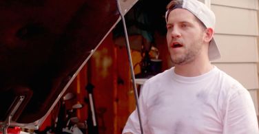 Still from GRIZZLY Tobacco Pouch Campaign