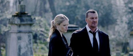 Nathalie Cox in London Heist