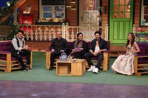 Tanvi Azmi, Paresh Rawal, Kriti Kharbanda, Kartik Aaryan, and Kapil Sharma in The Kapil Sharma Show (2016)