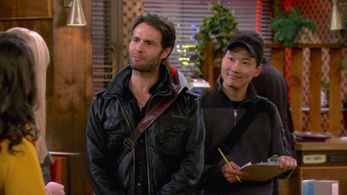 Eddie Shin and Tom Parker in 2 Broke Girls (2011)