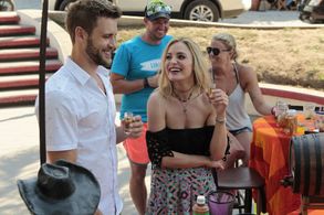 Nick Viall and Leah Block in Bachelor in Paradise (2014)