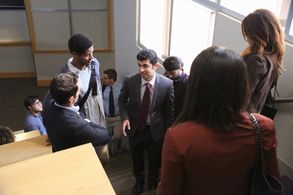 Alfred Enoch, Karla Souza, Matt McGorry, Aja Naomi King, Jack Falahee, and Behzad Dabu in How to Get Away with Murder (2