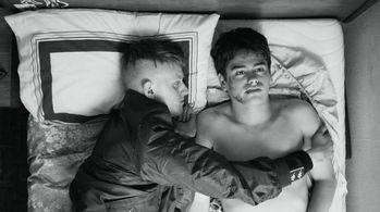 Cristian Ortega and Lorn Macdonald in Beats (2019)