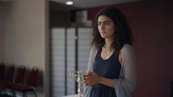 Roxie Mohebbi in Good Grief (2021)