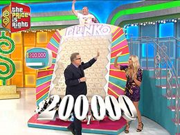 Drew Carey and Rachel Reynolds in The Price Is Right (1972)