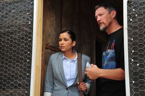 Matthew Lillard and Emily Rios in The Bridge (2013)