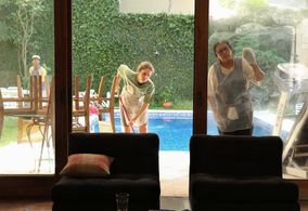 Regina Casé, Luis Miranda, and Helena Albergaria in The Second Mother (2015)