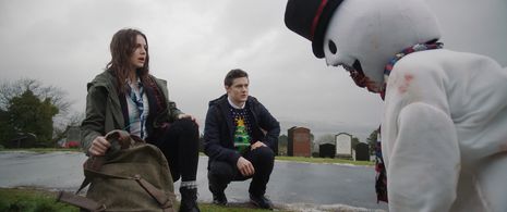 Ella Hunt, Malcolm Cumming, and Callum Johnstone in Anna and the Apocalypse (2017)