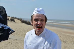 On the set of 'Boules of death'.