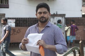 Soham Chakraborty in Amanush 2 (2015)