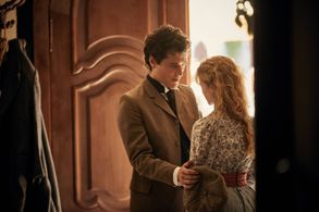 Johnny Flynn and Shannon Tarbet in Genius (2017)