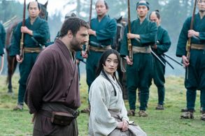 Anna Sawai and Cosmo Jarvis in Shōgun (2024)