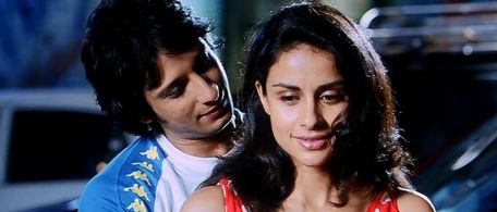 Sharman Joshi and Gul Panag in Hello (2008)