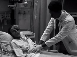 Khleo Thomas and Edi Gathegi in House (2004)