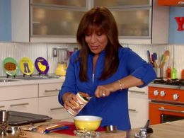 Lisa Lillien in Hungry Girl (2011)