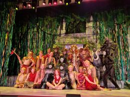 Emmi and the cast of 