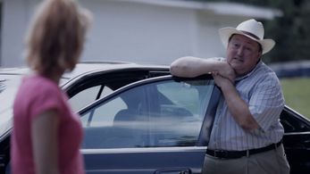 Lee Armstrong in No-Good Maxine (2011)